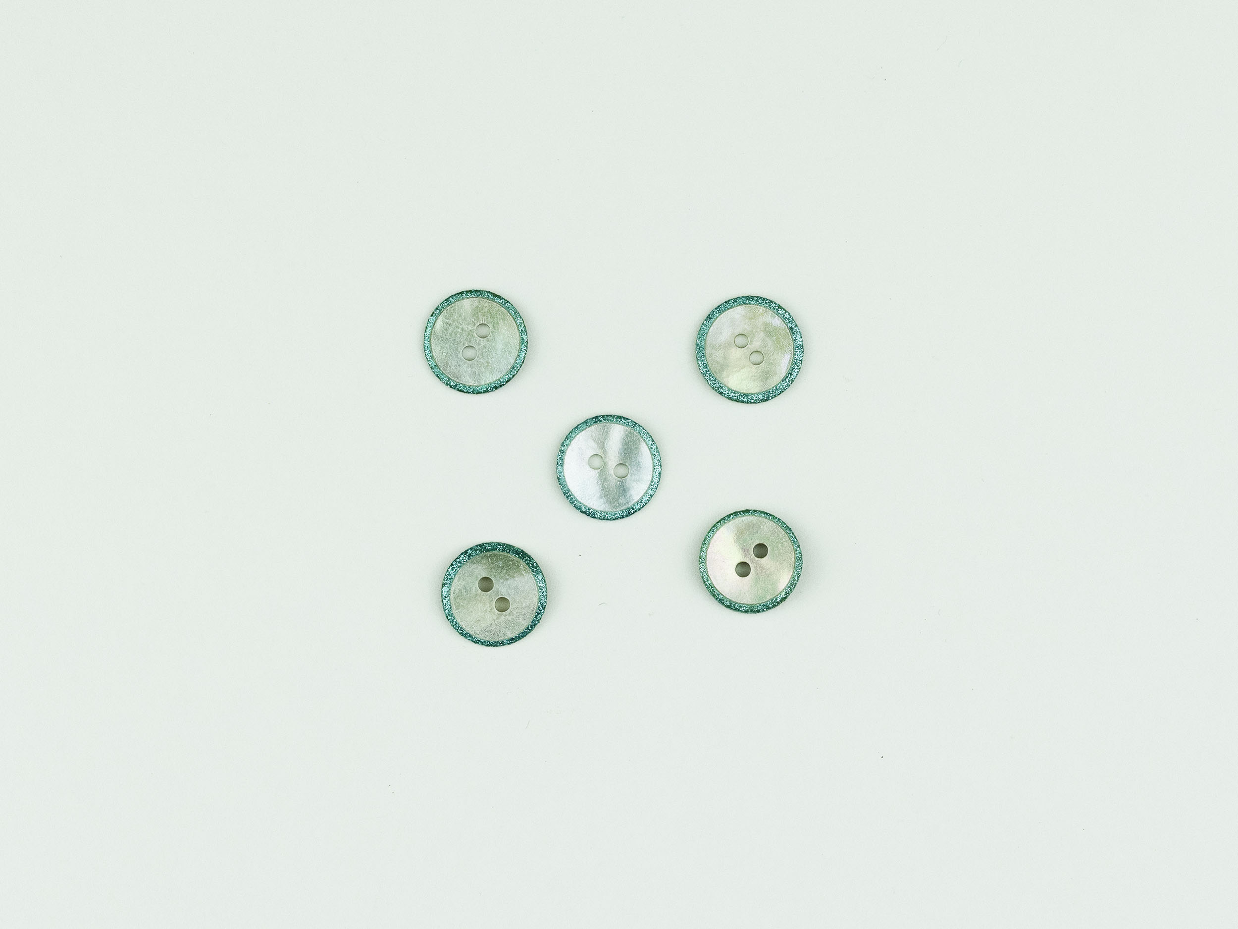 Sparkly edge shell buttons 12mm